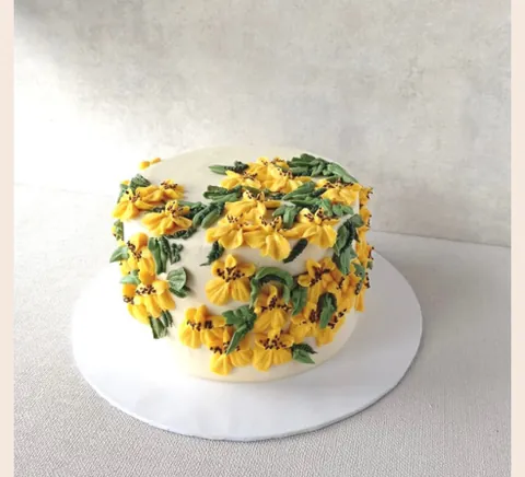 Kandyan Dancers, a Fig & Owl cake