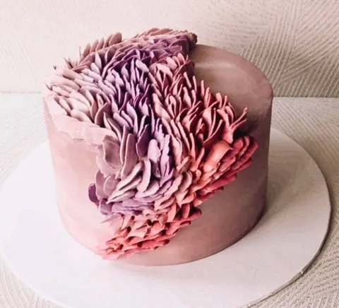 Lavender Scales, a Fig & Owl cake