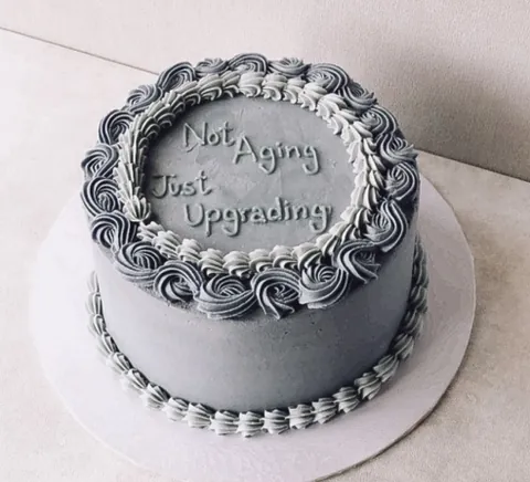 Not Aging, a Fig & Owl cake