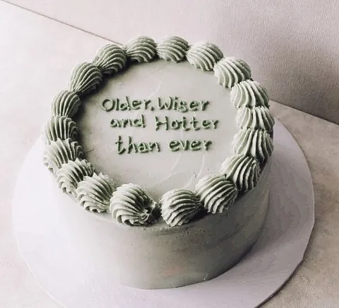Old Wiser, a Fig & Owl cake
