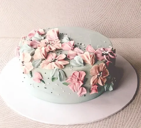 Sakura, a Fig & Owl cake