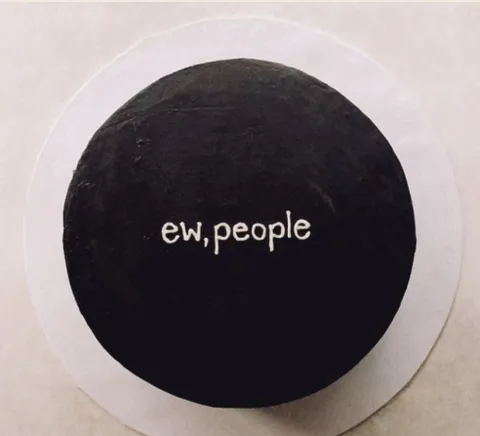 Ew People, a Fig & Owl cake