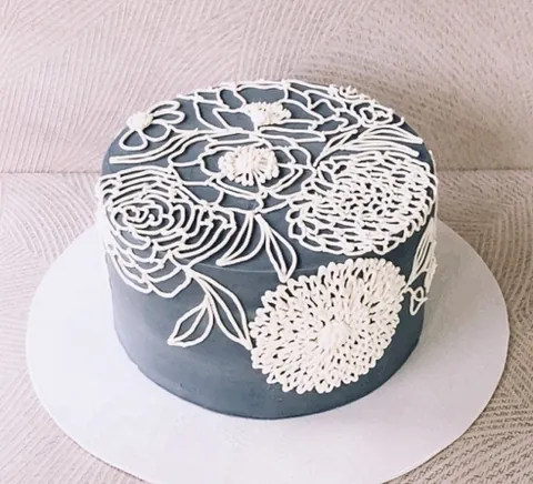 Wedgewood Lace, a Fig & Owl cake