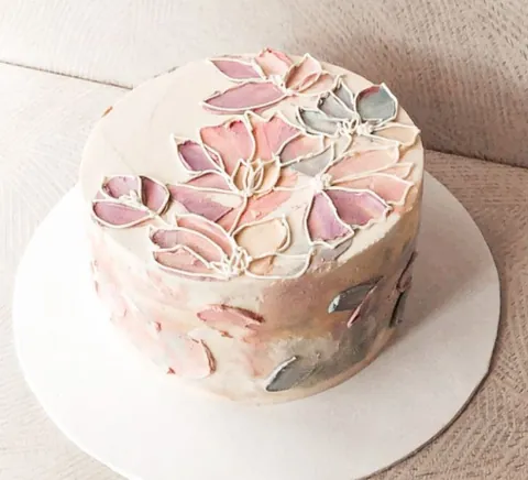 Evelyn, a Fig & Owl cake