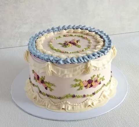 Florence Nightingale, a Fig & Owl cake