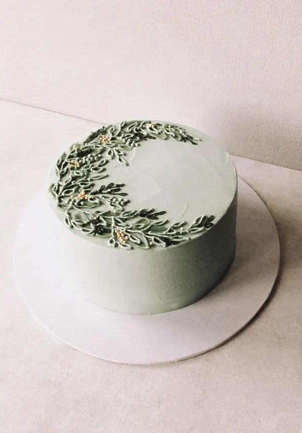 A Fig & Owl buttercream cake
