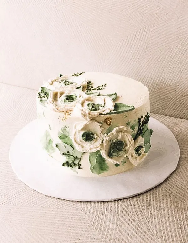 A Fig & Owl buttercream cake