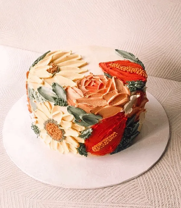 A Fig & Owl buttercream cake