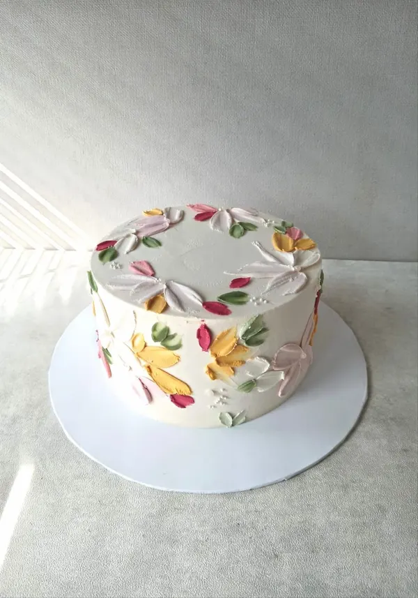 A Fig & Owl buttercream cake