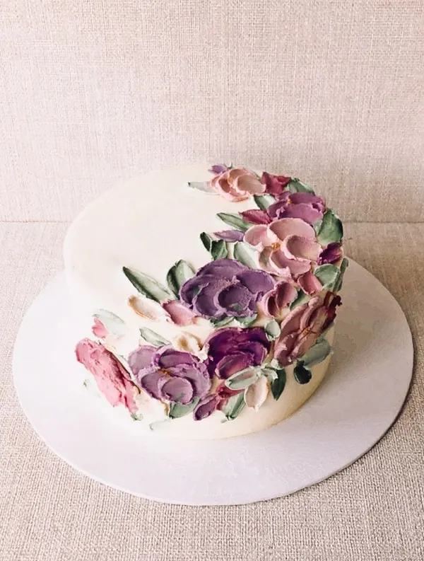A Fig & Owl buttercream cake