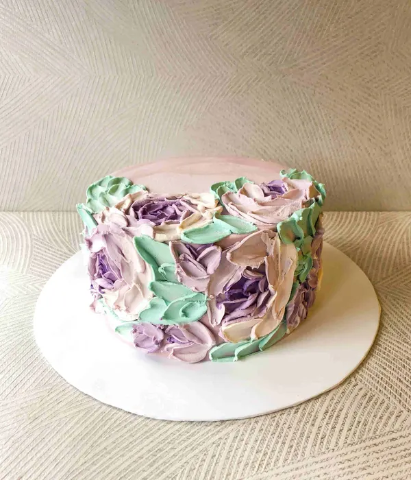 A Fig & Owl buttercream cake
