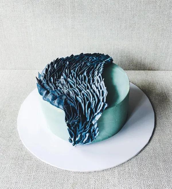 A Fig & Owl buttercream cake