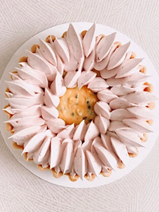 Passion Raspberry Meringue by Fig & Owl