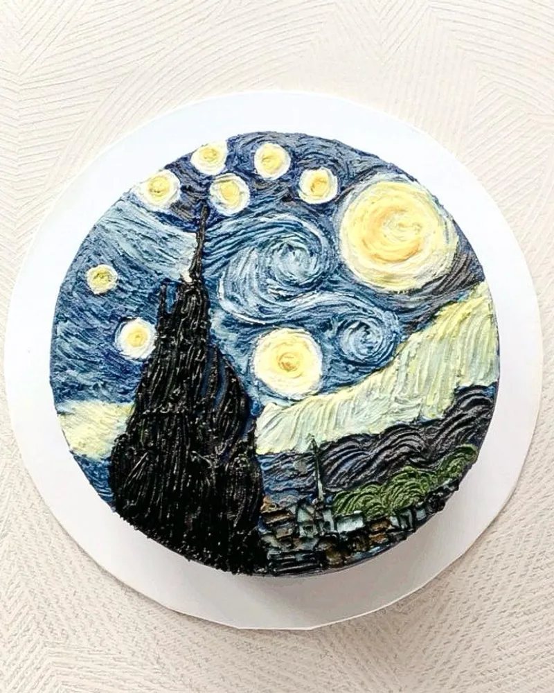 A hand-painted Starry Night Canvas cake